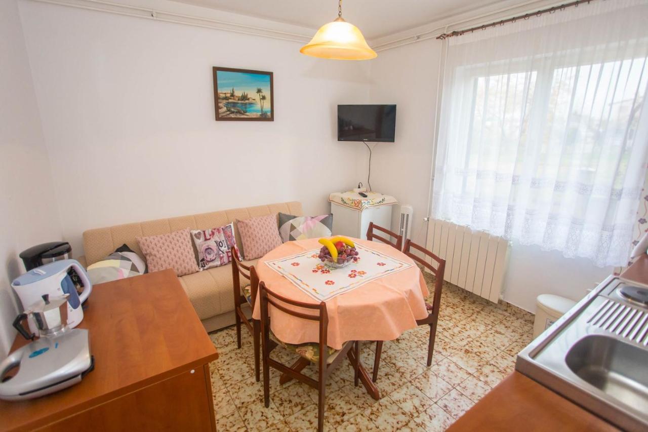 Apartment Complex Nevia Poreč Eksteriør billede