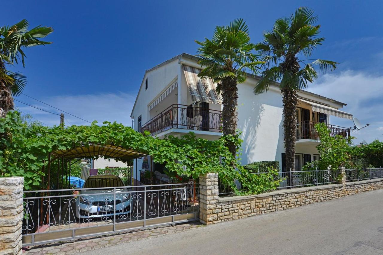 Apartment Complex Nevia Poreč Eksteriør billede