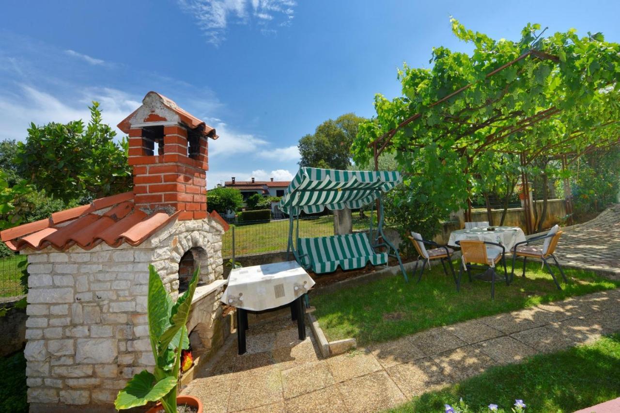 Apartment Complex Nevia Poreč Eksteriør billede
