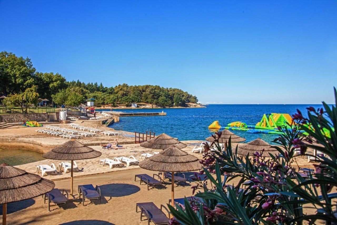 Apartment Complex Nevia Poreč Eksteriør billede