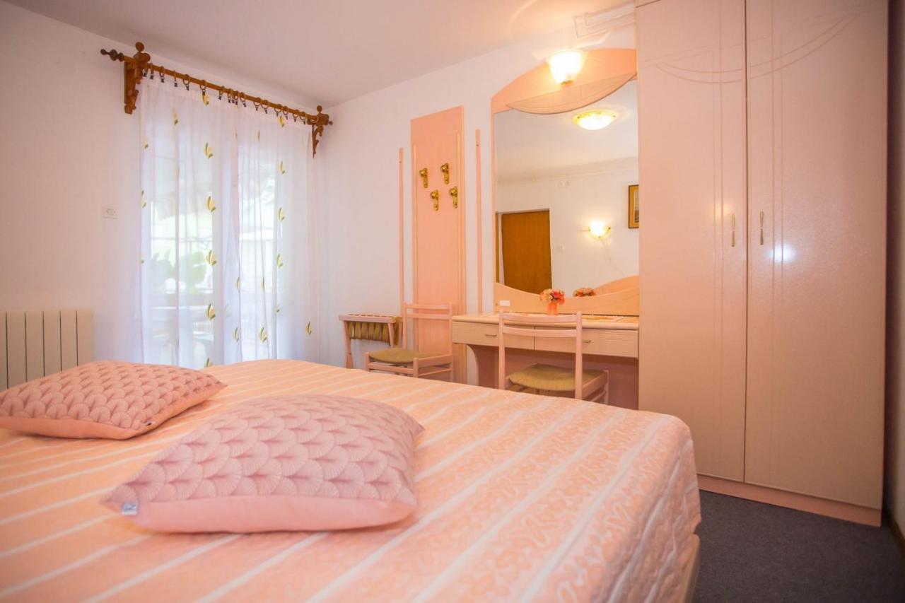 Apartment Complex Nevia Poreč Eksteriør billede
